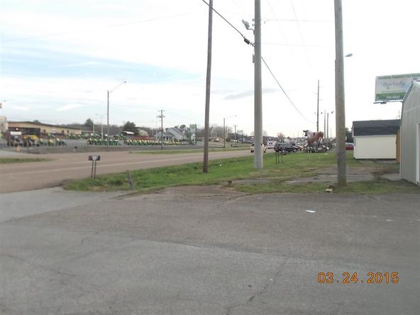 1102 N Congress Pkwy, Athens, TN 37303